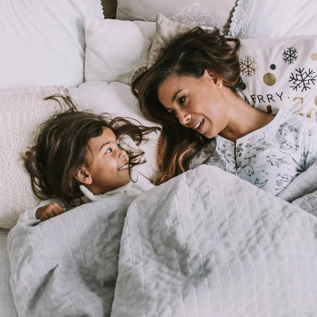 Couverture lestée 3kg enfant avec sa mère
